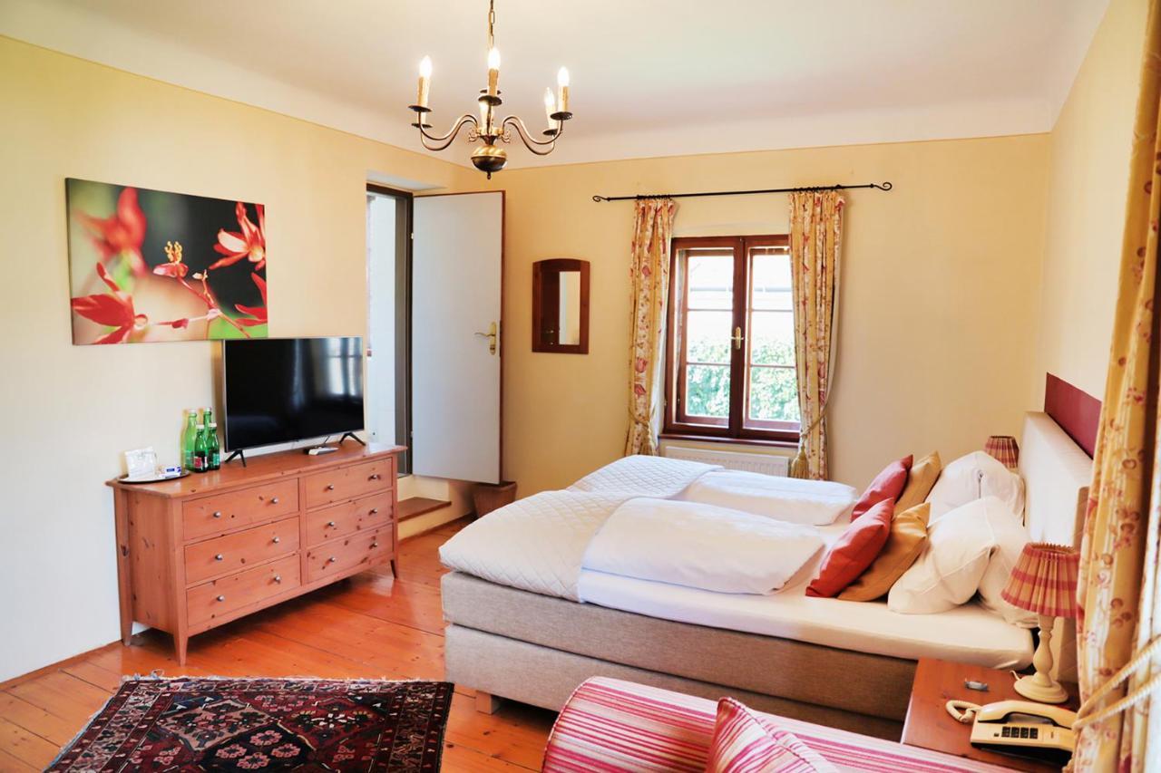 Renaissancehotel Raffelsberger Hof B&B Weissenkirchen in der Wachau Esterno foto
