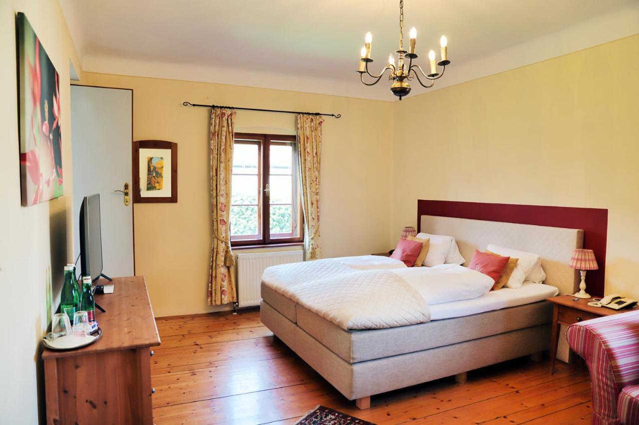 Renaissancehotel Raffelsberger Hof B&B Weissenkirchen in der Wachau Esterno foto